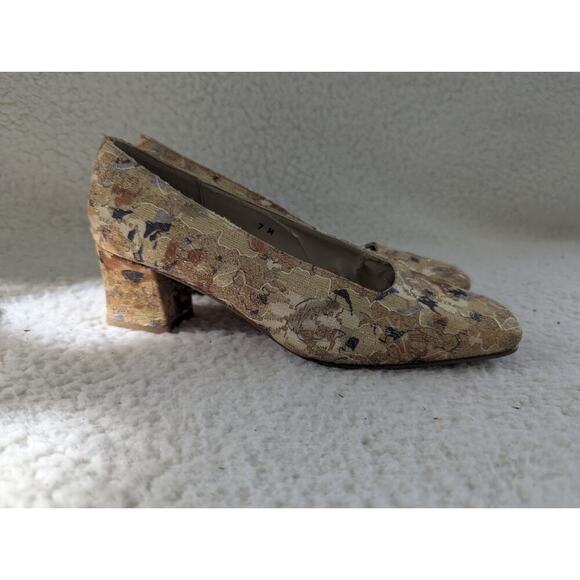 JONES NEW YORK 1998 Yellow Floral Tapestry Heels Pumps Size 7 Made in Spain - Picture 1 of 14